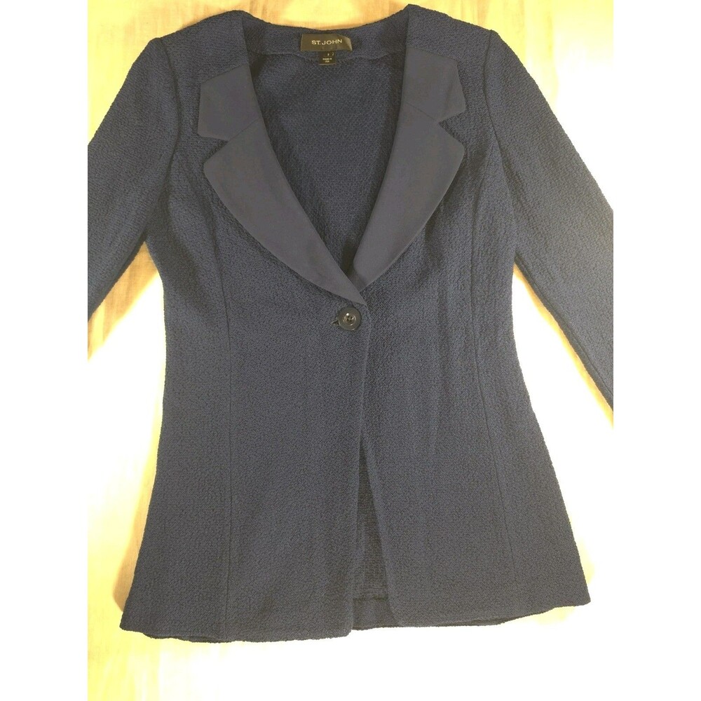 Gorgeous ST. JOHN Solid Navy Blue Knit Jacket Suit Blazer Size 2 - Picture 3 of 8